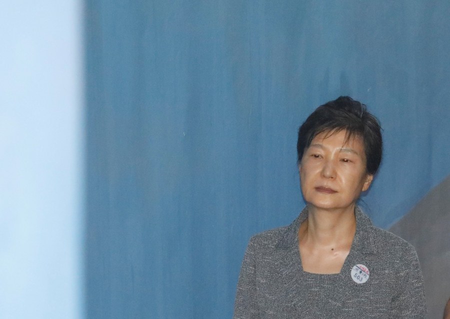 Κάθειρξη 30 ετών για την τέως πρόεδρο της Νότιας Κορέας ζητούν οι εισαγγελείς