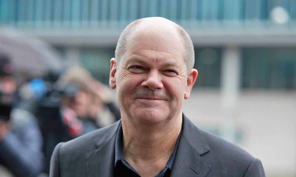 Σόιμπλε α λα SPD o Ολαφ Σολτς: «Δεν θα σας πούμε πώς θα αναπτυχθείτε, αλλά…»