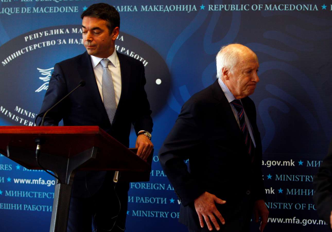 Τορπίλη Ντιμιτρόφ στη διαπραγμάτευση: Είμαστε «Μακεδόνες», μιλάμε «μακεδονικά»