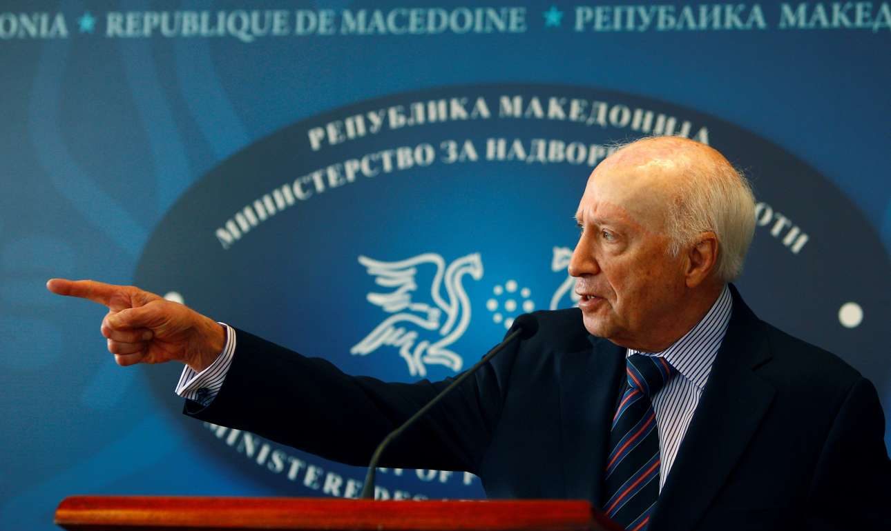 Νίμιτς: Η ελληνική κυβέρνηση δεν αρνείται την ταυτότητα του λαού των Σκοπίων