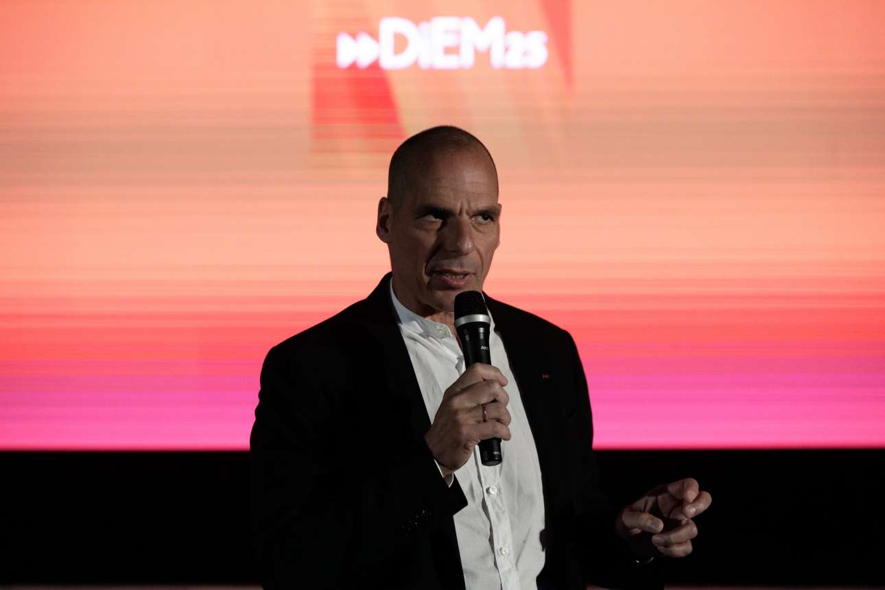 Ο Βαρουφάκης έκανε τα βαφτίσια του νέου κόμματός του