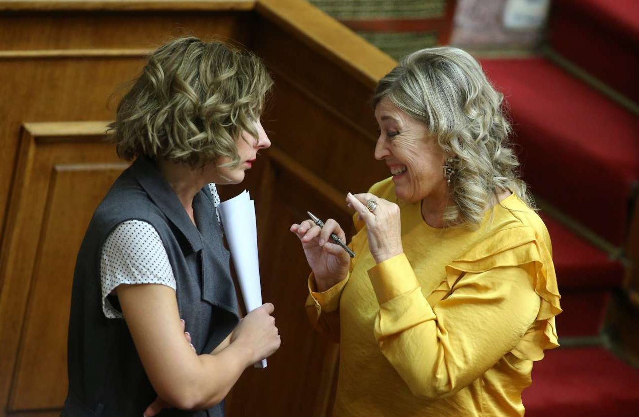 Καρακώστα: Πολύς ντόρος για το τίποτα με τα επιδόματα – Τι να πρωτοπληρώσω με €7.000;