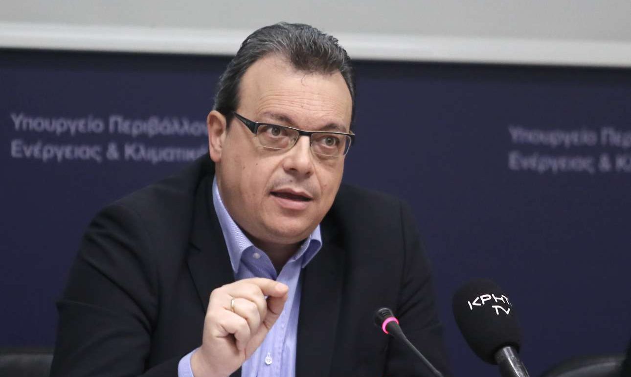 Πέθανε η σύζυγος του αναπληρωτή υπουργού Σωκράτη Φάμελλου