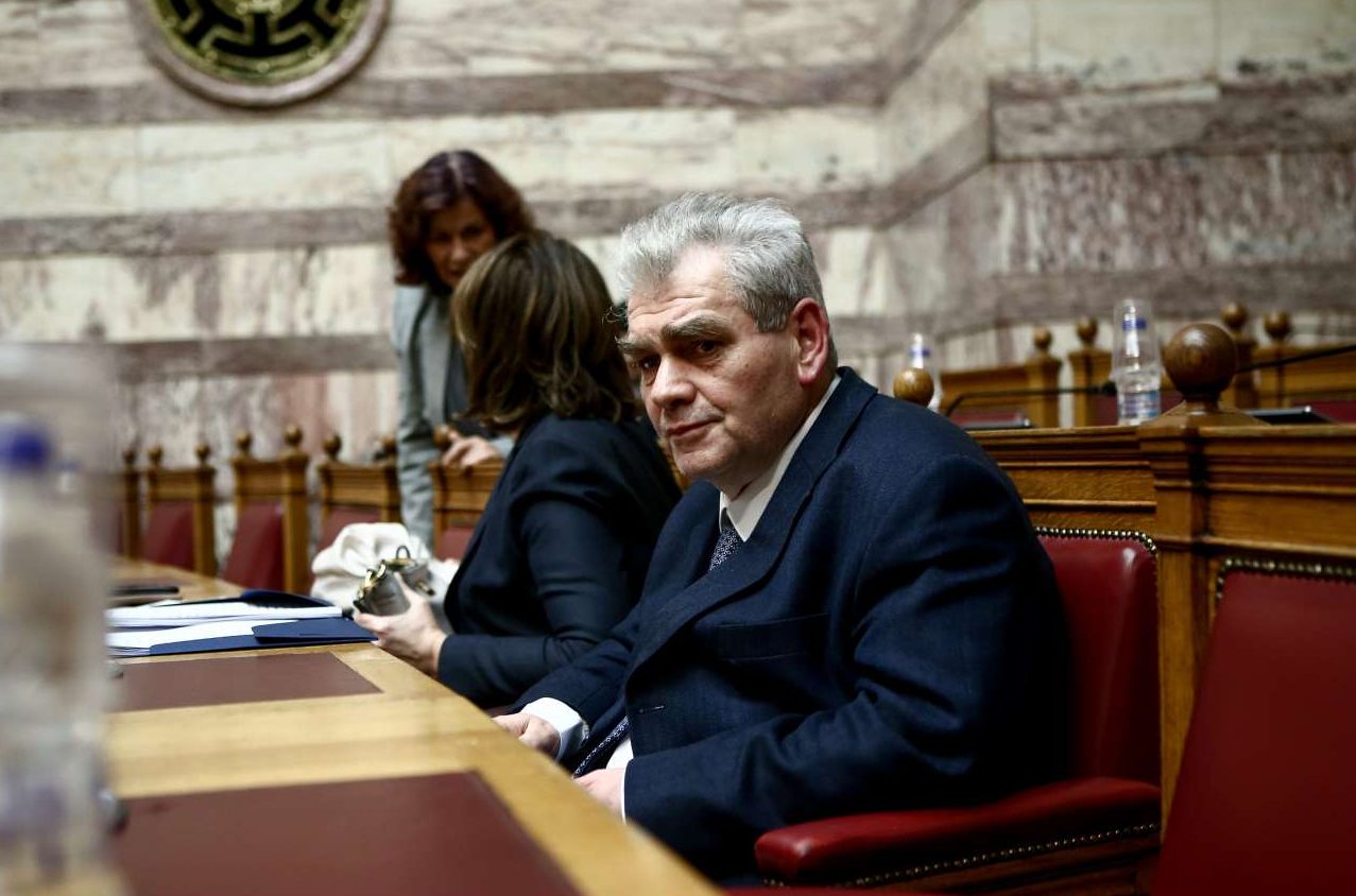 Παπαγγελόπουλος σε Σαμαρά: Δεν μηνύεις και το FBI;