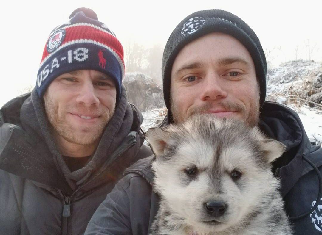 Εσωσε σκυλάκι από το να καταλήξει στο πιάτο και τον χαρακτηρίζουν «νεοαποικιοκράτη»