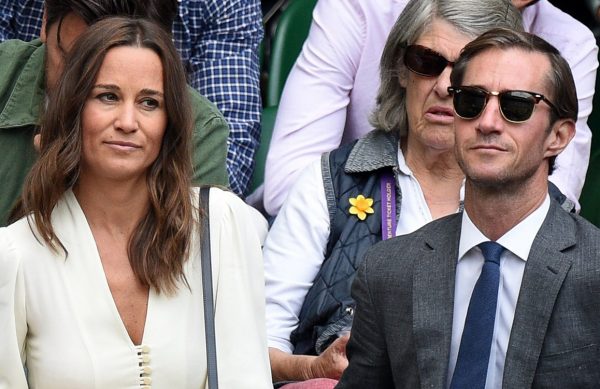 epa06087447 Pippa Middleton and her husband James Matthews in the Royal Box on Centre Court during the men's semi finals during the Wimbledon Championships at the All England Lawn Tennis Club, in London, Britain, 14 July 2017. EPA/FACUNDO ARRIZABALAGA EDITORIAL USE ONLY/NO COMMERCIAL SALES