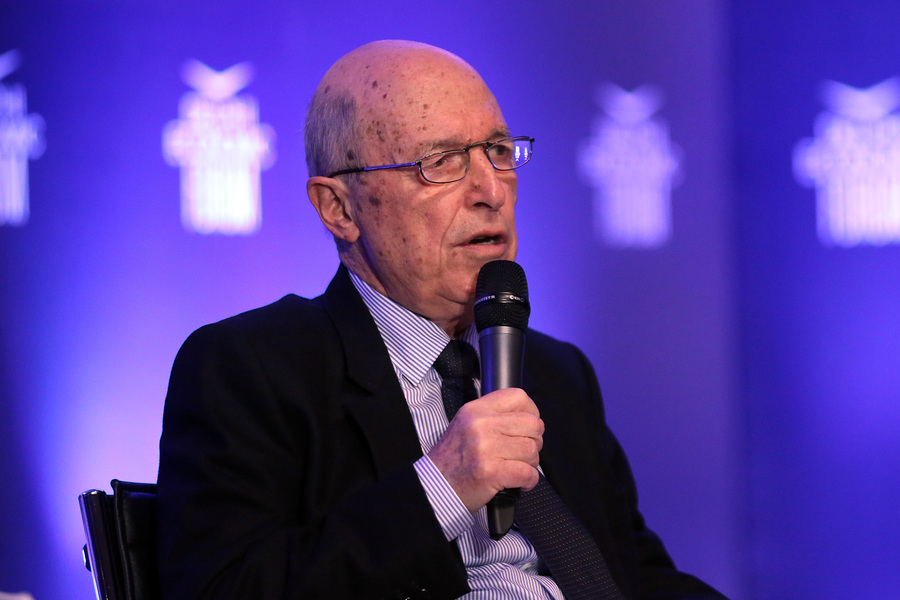 Σημίτης: «Παραμύθι ότι τον Αύγουστο θα τελειώσει η λιτότητα»