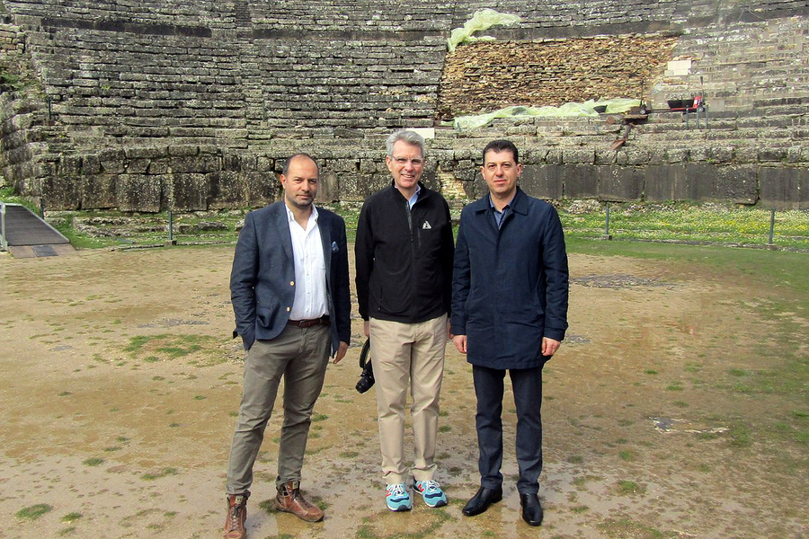 Την Αρχαία Δωδώνη επισκέφθηκε ο αμερικανός πρεσβευτής Τζέφρι Πάιατ