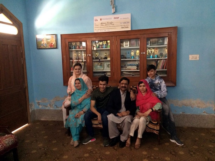 Η Μαλάλα επέστρεψε στον τόπο της παρ’ ολίγον δολοφονίας της