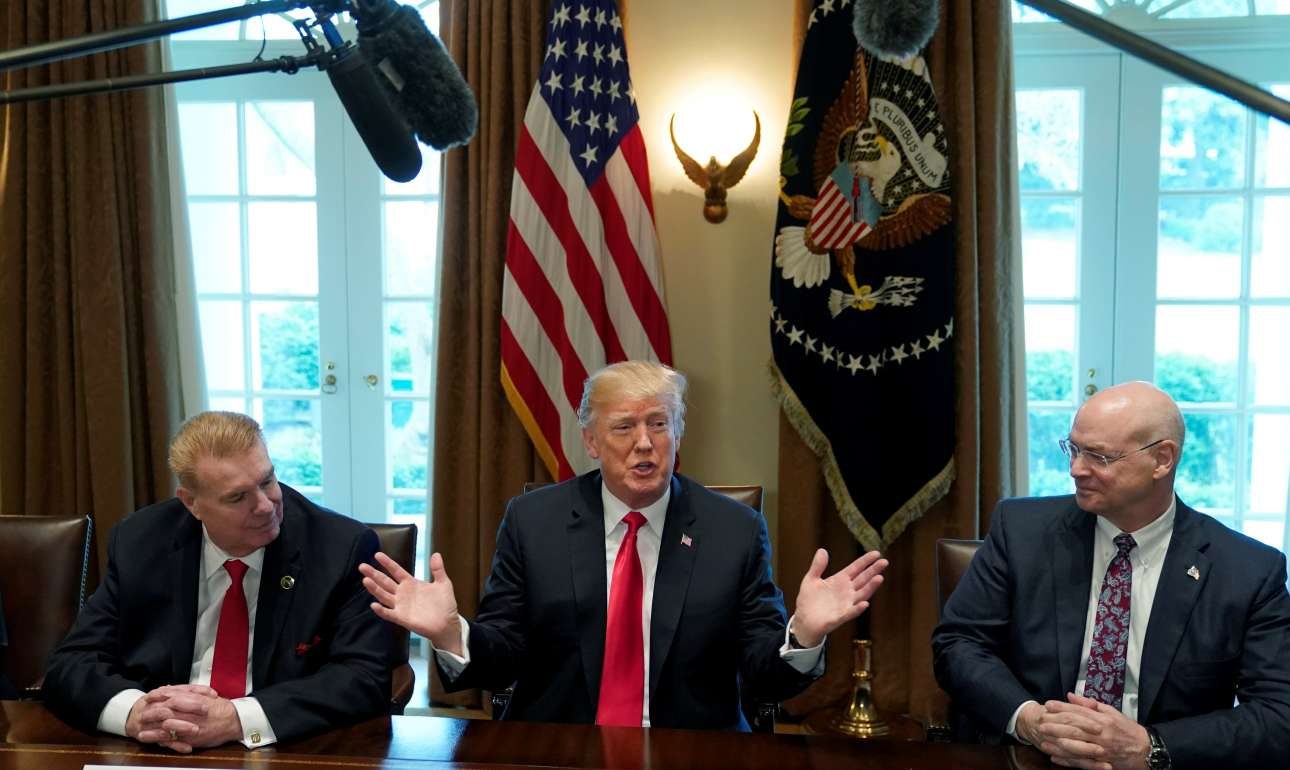 Δασμούς 60 δισ. δολαρίων ετοιμάζεται να επιβάλει ο Τραμπ στην Κίνα