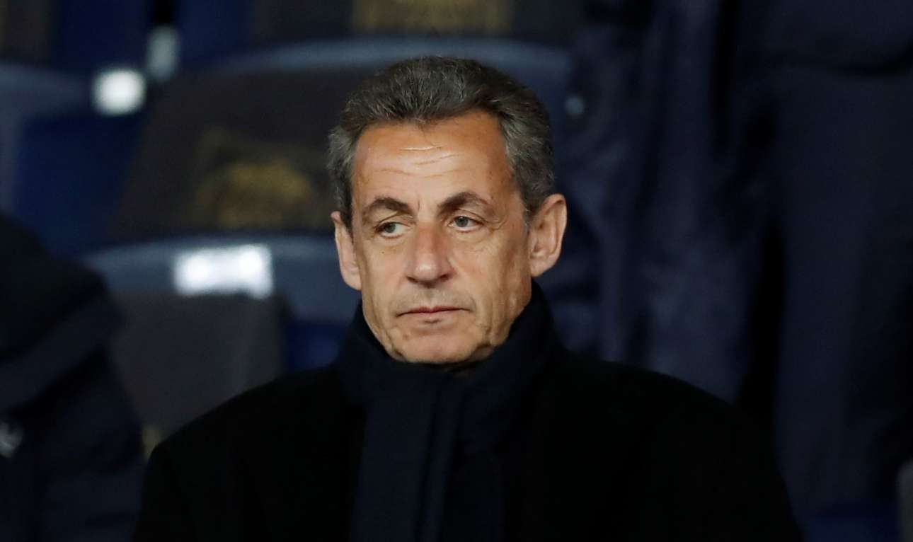 Υπό κράτηση ο Σαρκοζί για τα χρήματα του Καντάφι στην προεκλογική του εκστρατεία