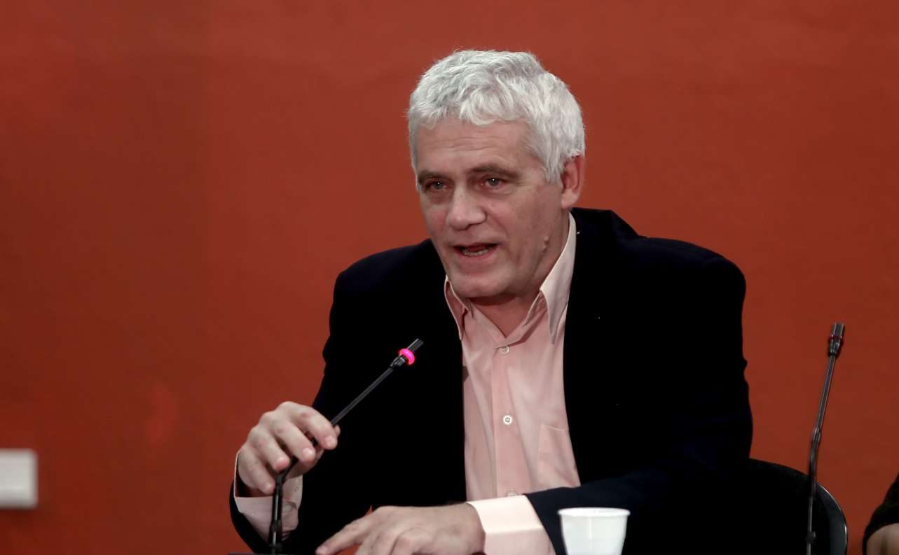 Τσιρώνης: Ο Τσίπρας μου είπε να αποσύρω το νομοσχέδιο για τα κατοικίδια