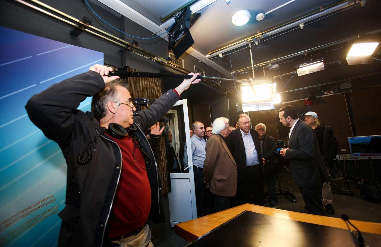 Παρουσία Παππά, η ΕΡΤ άνοιξε και το στούντιο της Μουρούζη