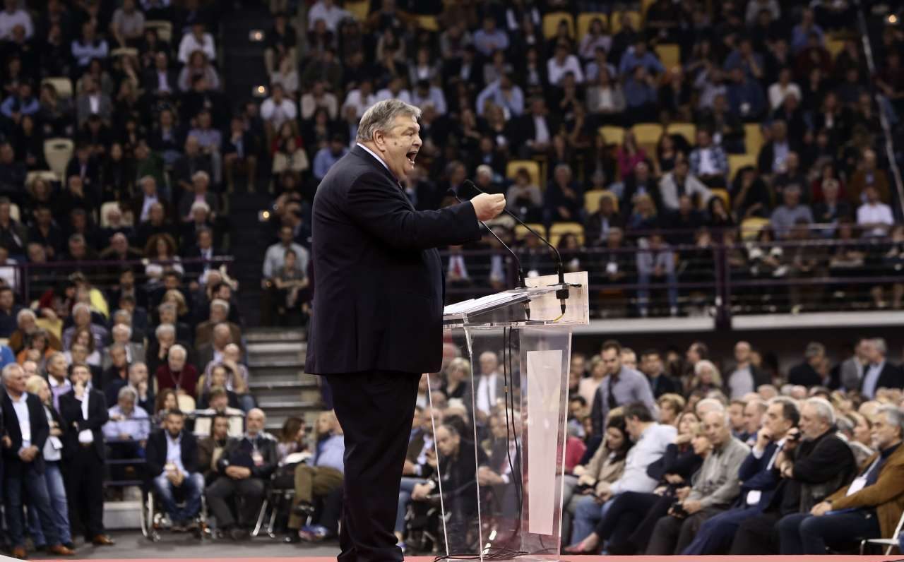 Εδειξε προς τα… δεξιά ο Βαγγέλης Βενιζέλος