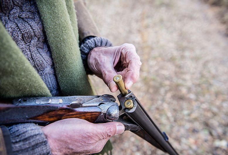Ατρόμητος 88χρονος πυροβόλησε και τραυμάτισε ληστές, αλλά συνελήφθη