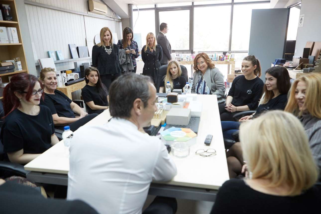 Μητσοτάκης: Ετσι θα στηρίξουμε την εργαζόμενη μητέρα