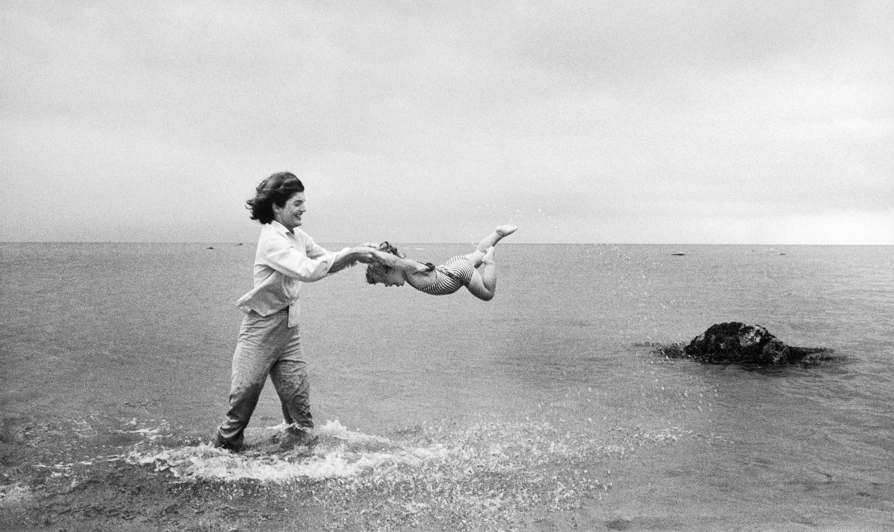 Eκθεση φωτογραφίας: Η ζωή με τους Κένεντι