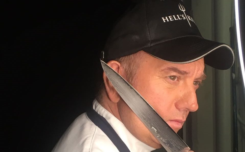 Μόνο ο Eκτορας Μποτρίνι πετάει φαγητό;