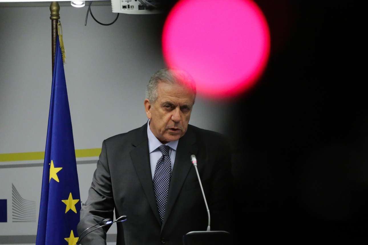 Ο Αβραμόπουλος αρνείται να καταθέσει στην προανακριτική της Novartis