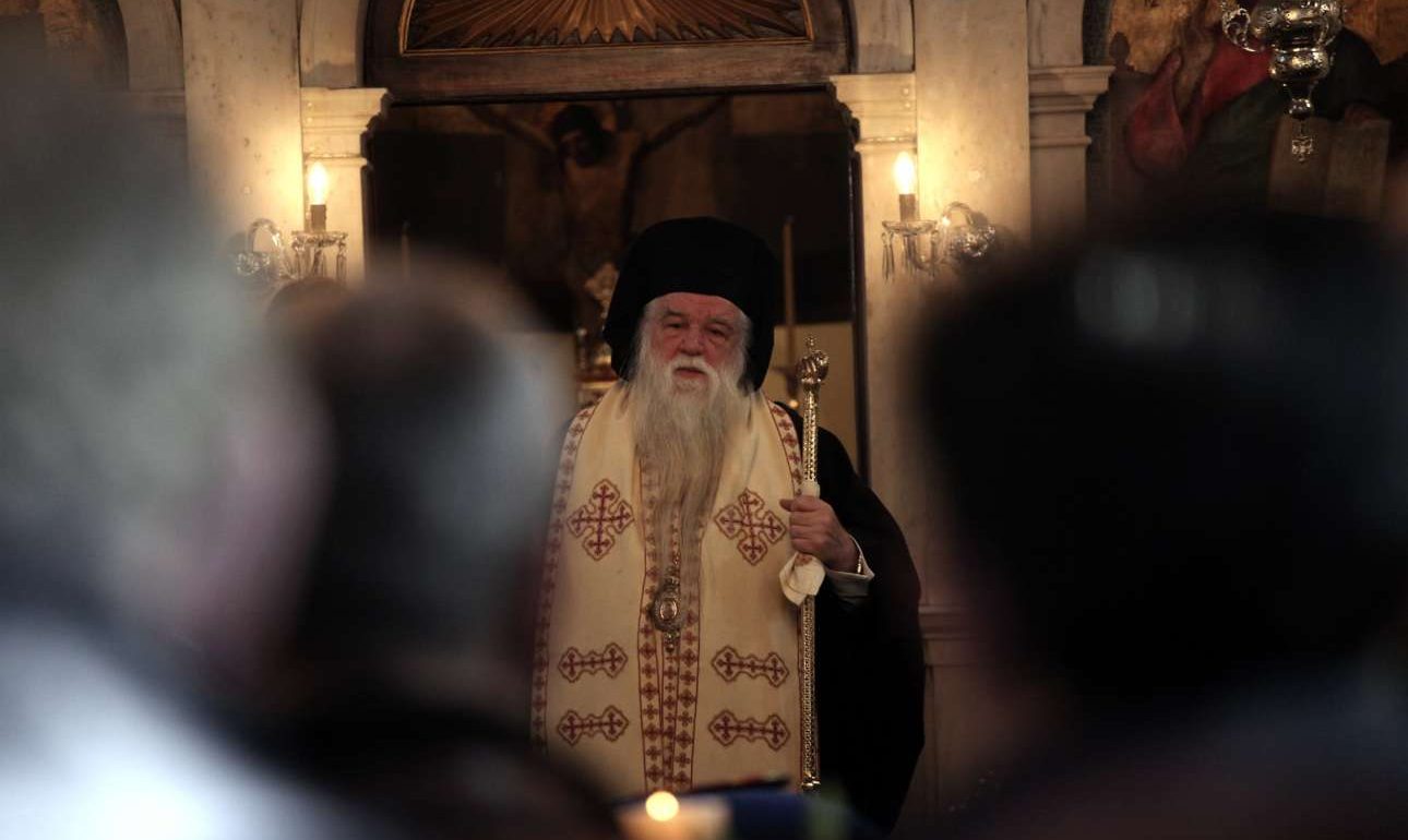 Αμβρόσιος ξαναχτυπά: «Προστάτης των γκέι ο Κοντονής»