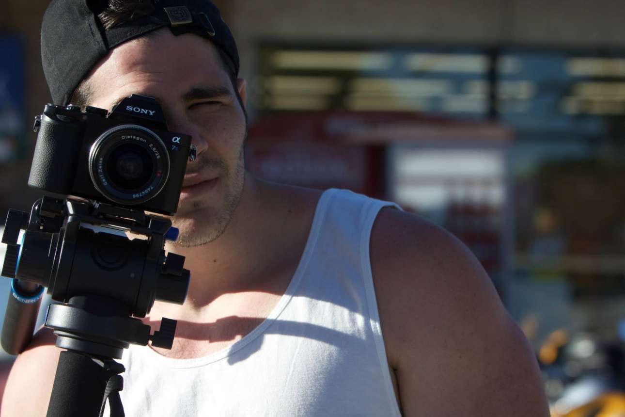 «Ελεύθεροι πολιορκημένοι» νέοι Ελληνες, με νέες ιδέες