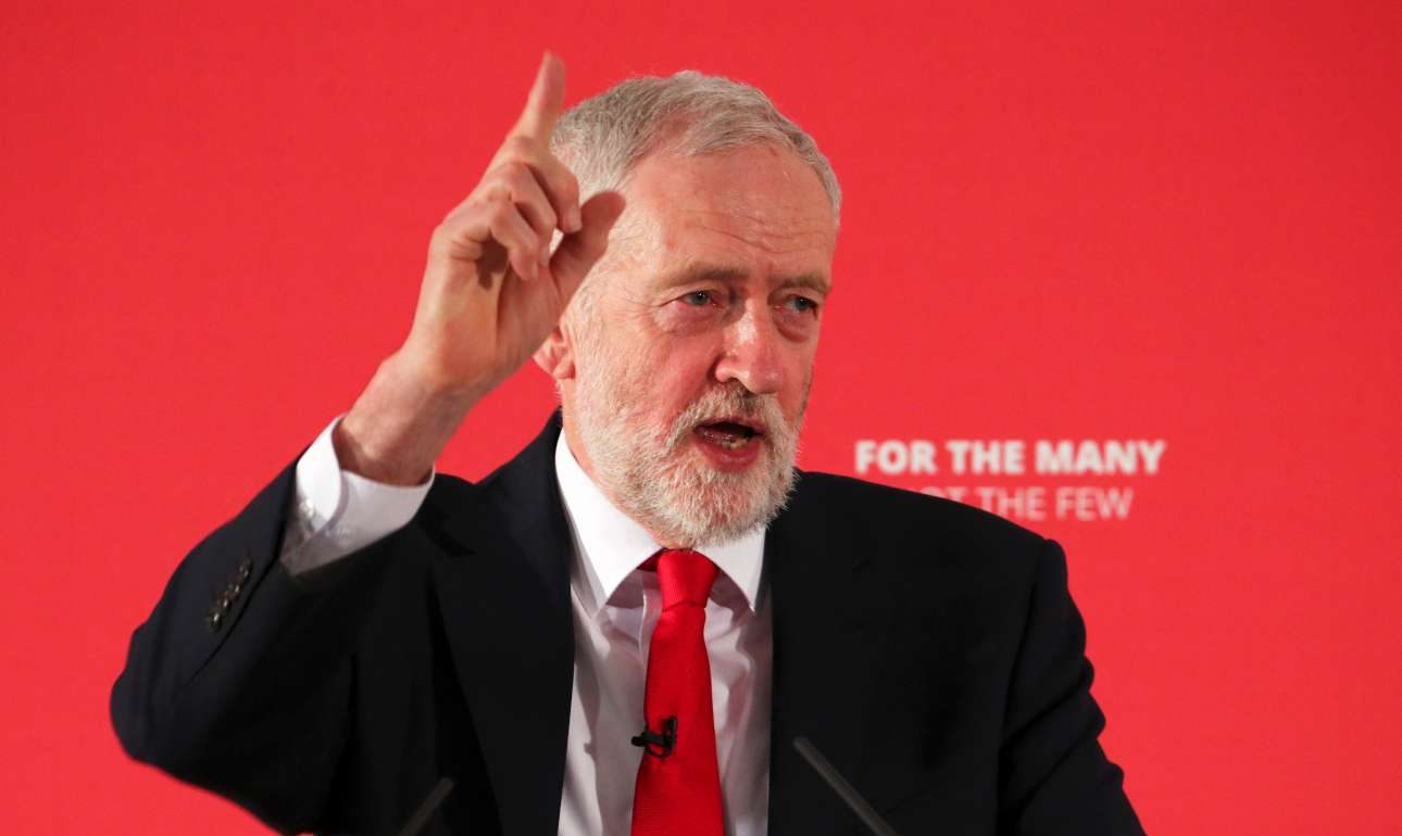 Τέσσερις επιπλέον αργίες υπόσχεται ο Κόρμπιν αν κερδίσει