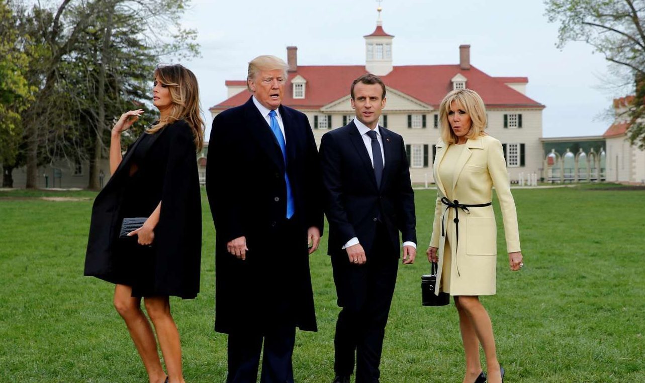 Παράξενα ζευγάρια: Οι Μακρόν στην αυλή του Τραμπ