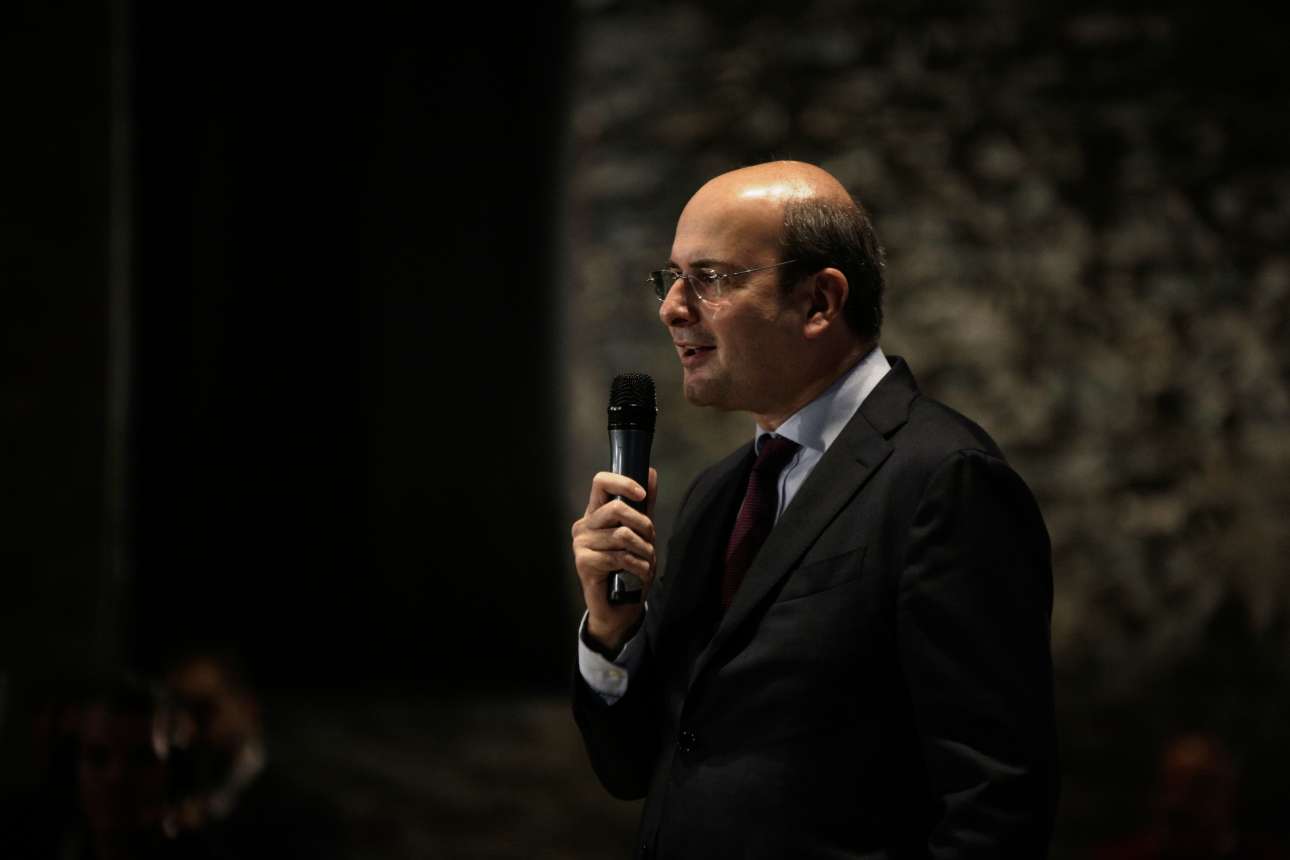 Χατζηδάκης: Δεν απαντάς στην Τουρκία με στολές παραλλαγής και δηλώσεις