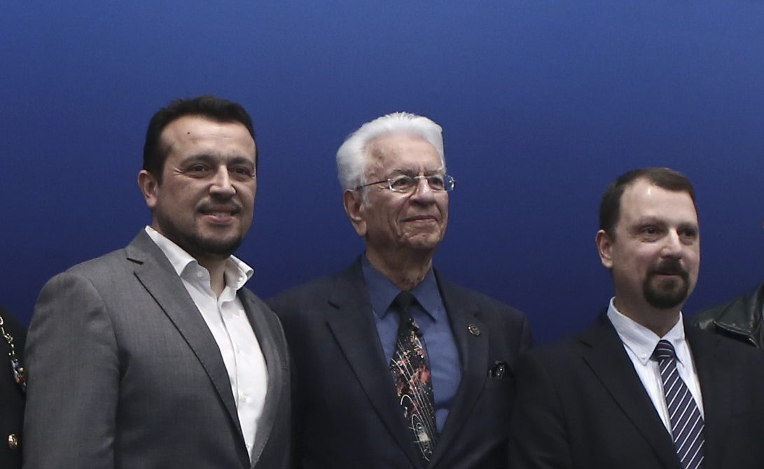 Ο «Τσάρος του Διαστήματος» κατηγορεί τον Κριμιζή ότι «πήγε μόνο δύο φορές στη δουλειά»…