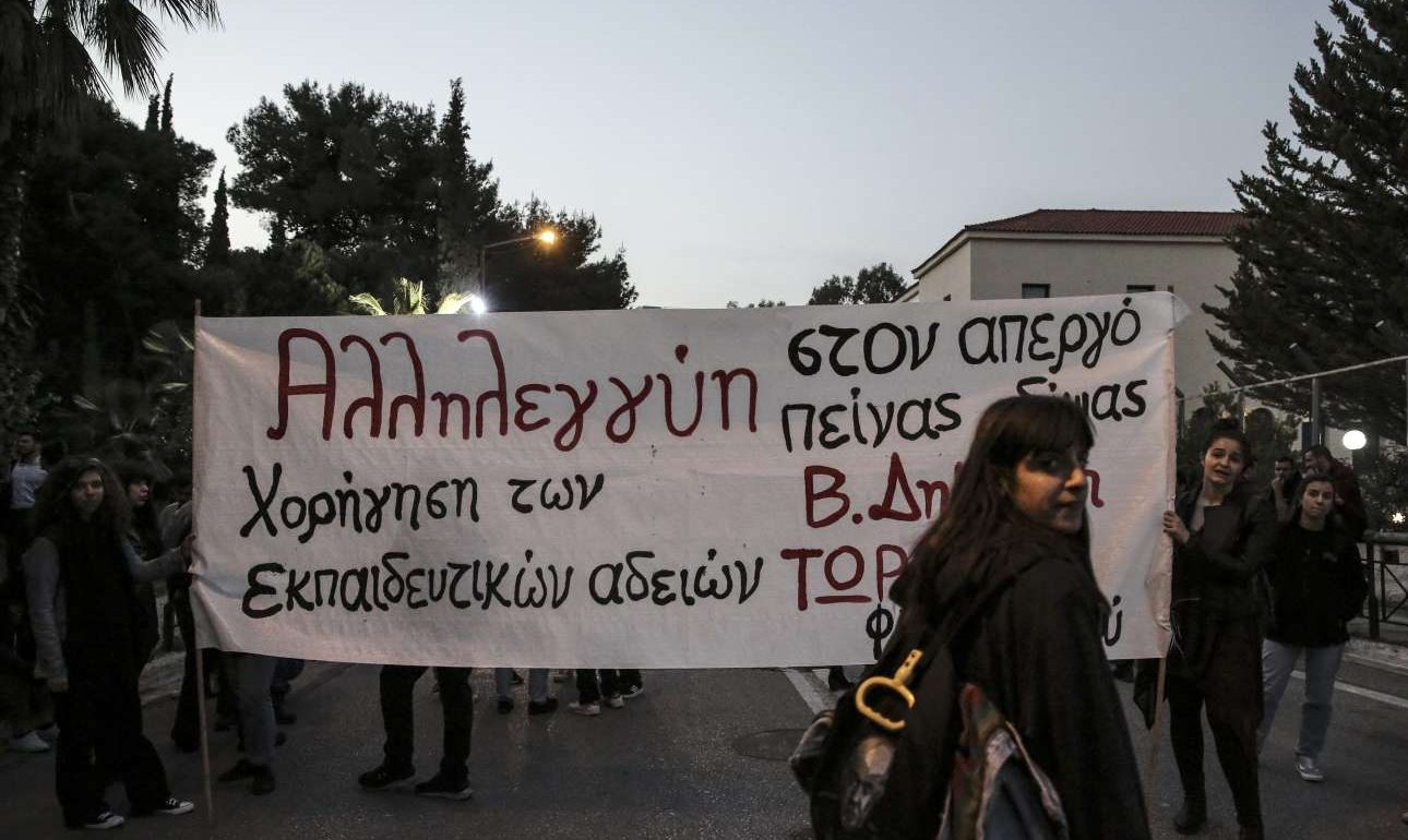 Σταματάει την απεργία δίψας ο Βασίλης Δημάκης