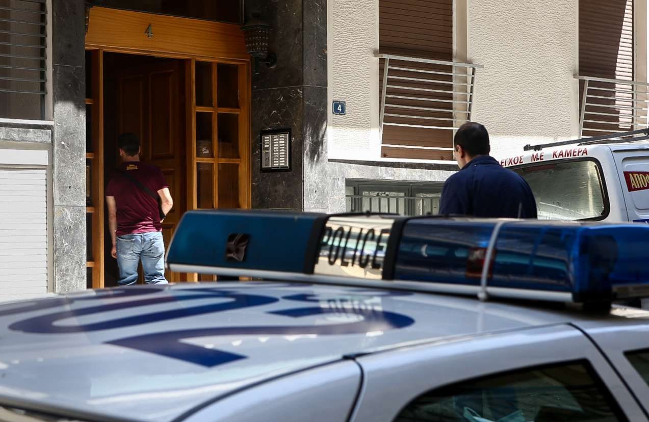 Επίθεση με μαχαίρι και οξύ κατά αστυνομικών στον Αγιο Παντελεήμονα