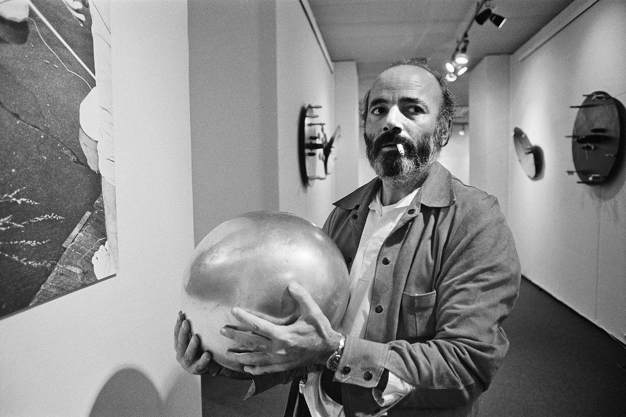 Εργο του σπουδαίου έλληνα γλύπτη Takis εξαφανίστηκε από τη γαλλική Εθνοσυνέλευση