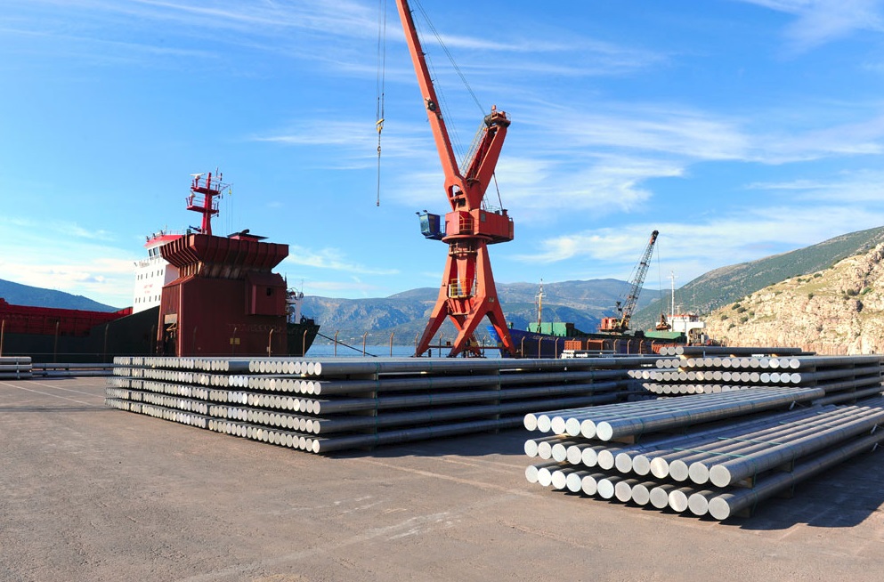 Ομιλος Μυτιληναίου: Πώς οι κυρώσεις εις βάρος της Μόσχας βγάζουν κερδισμένη την «Αλουμίνιον»