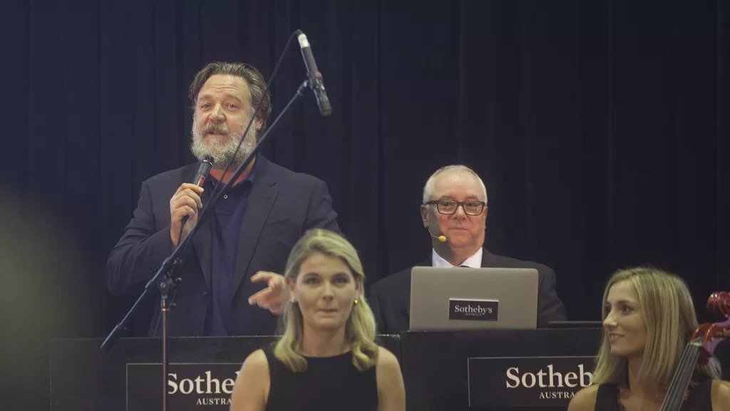 Πώς ο Ράσελ Κρόου έβγαλε $4 εκατ. από (και για) το διαζύγιό του