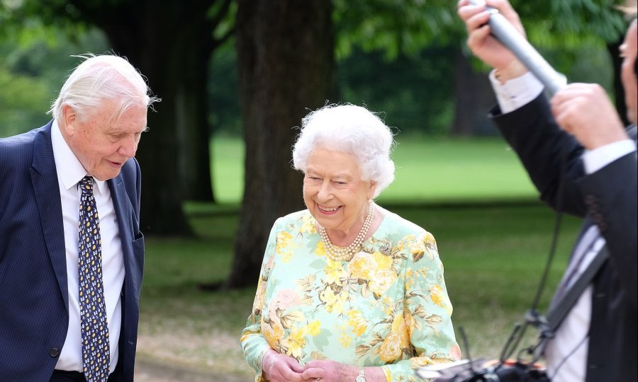 Η βασίλισσα Ελισάβετ σε ντοκιμαντέρ με την Αντζελίνα Τζολί