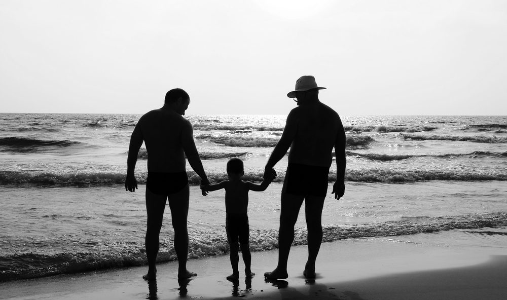 Τι κακό έχουν οι δύο μπαμπάδες;