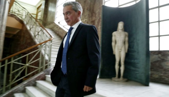 Τέσσερις αλυσίδες σουπερμάρκετ κλείνουν για την κηδεία του Στέλιου Σκλαβενίτη