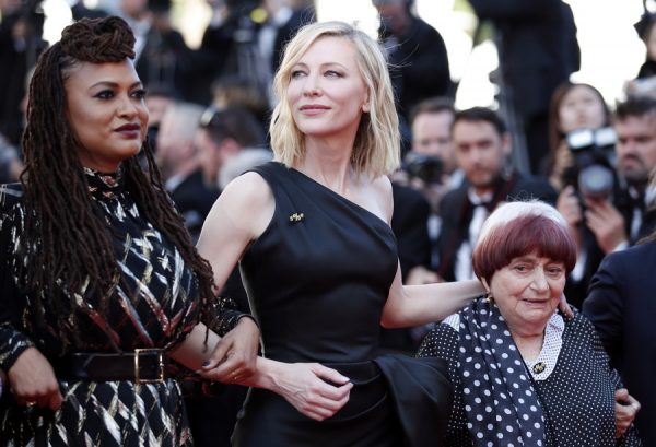 epa06731236 Cate Blanchett (C), Ava Ava DuVernay and Agnes Varda (R) walk the red carpet in protest of the lack of female filmmakers honored throughout the history of the festival at the screening of 'Girls of the Sun (Les Filles du Soleil)' during the 71st annual Cannes Film Festival, in Cannes, France, 12 May 2018. The movie is presented in the Official Competition of the festival which runs from 08 to 19 May. EPA/FRANCK ROBICHON