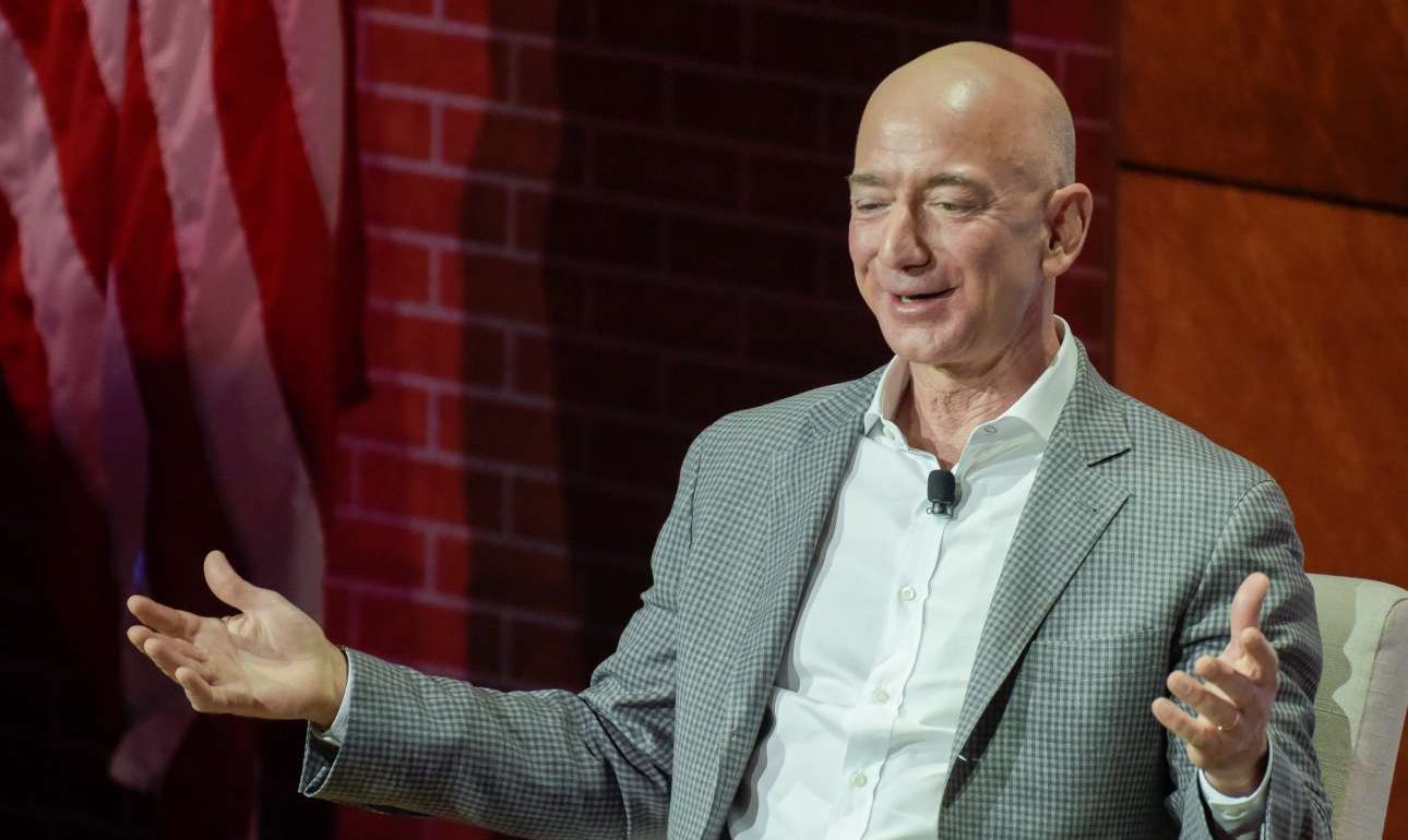 Το κλαμπ των δισεκατομμυριούχων του πλανήτη όλο και μεγαλώνει