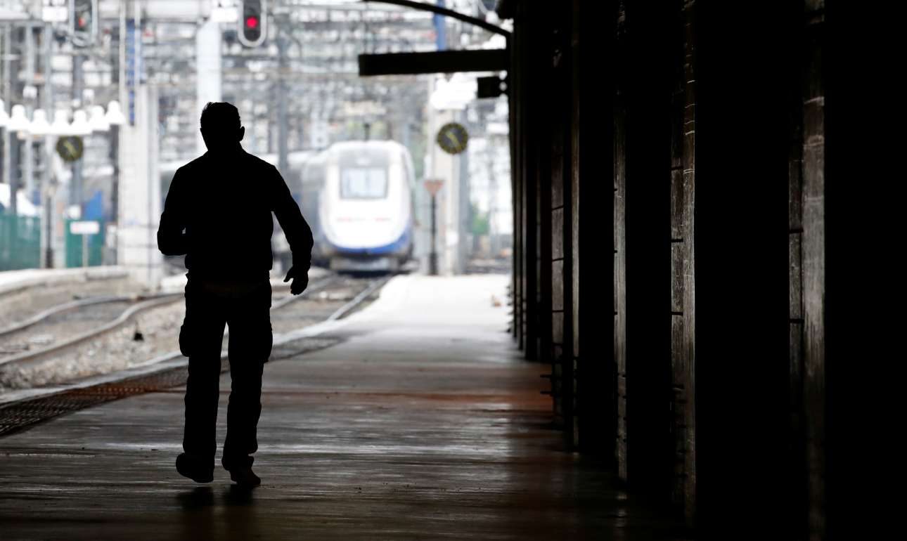 Δεν τους ταλαιπωρούν οι απεργίες – έχουν smartphone