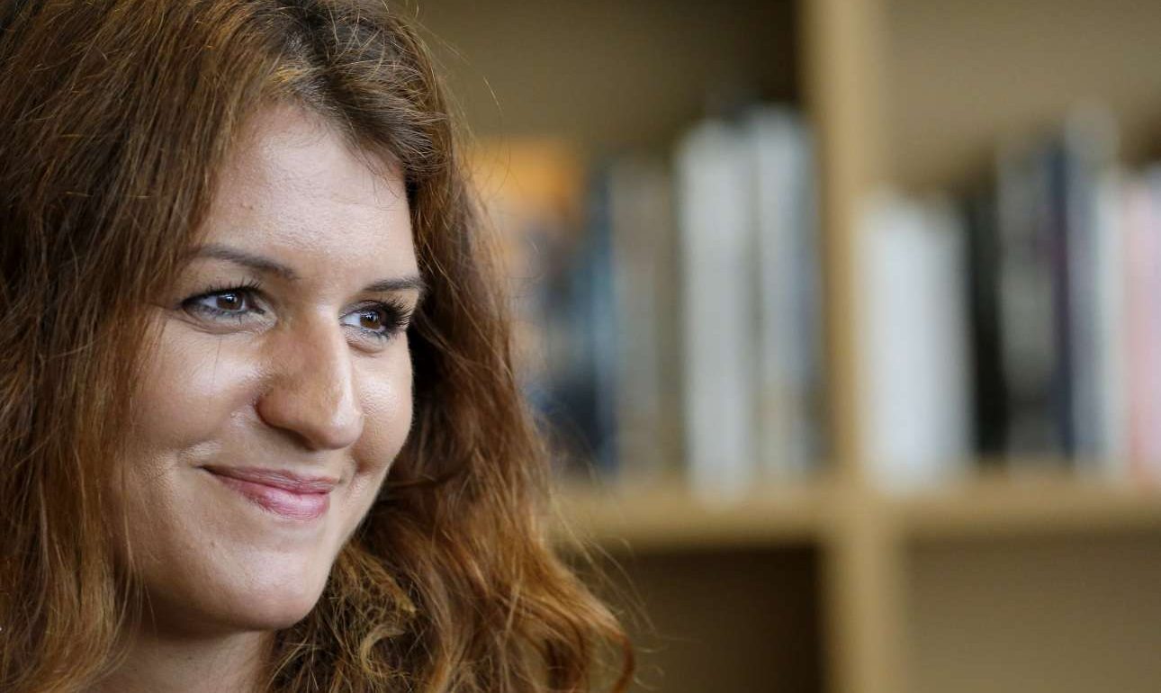 Διχάζει τη Γαλλία το συναινετικό σεξ από την ηλικία των 15