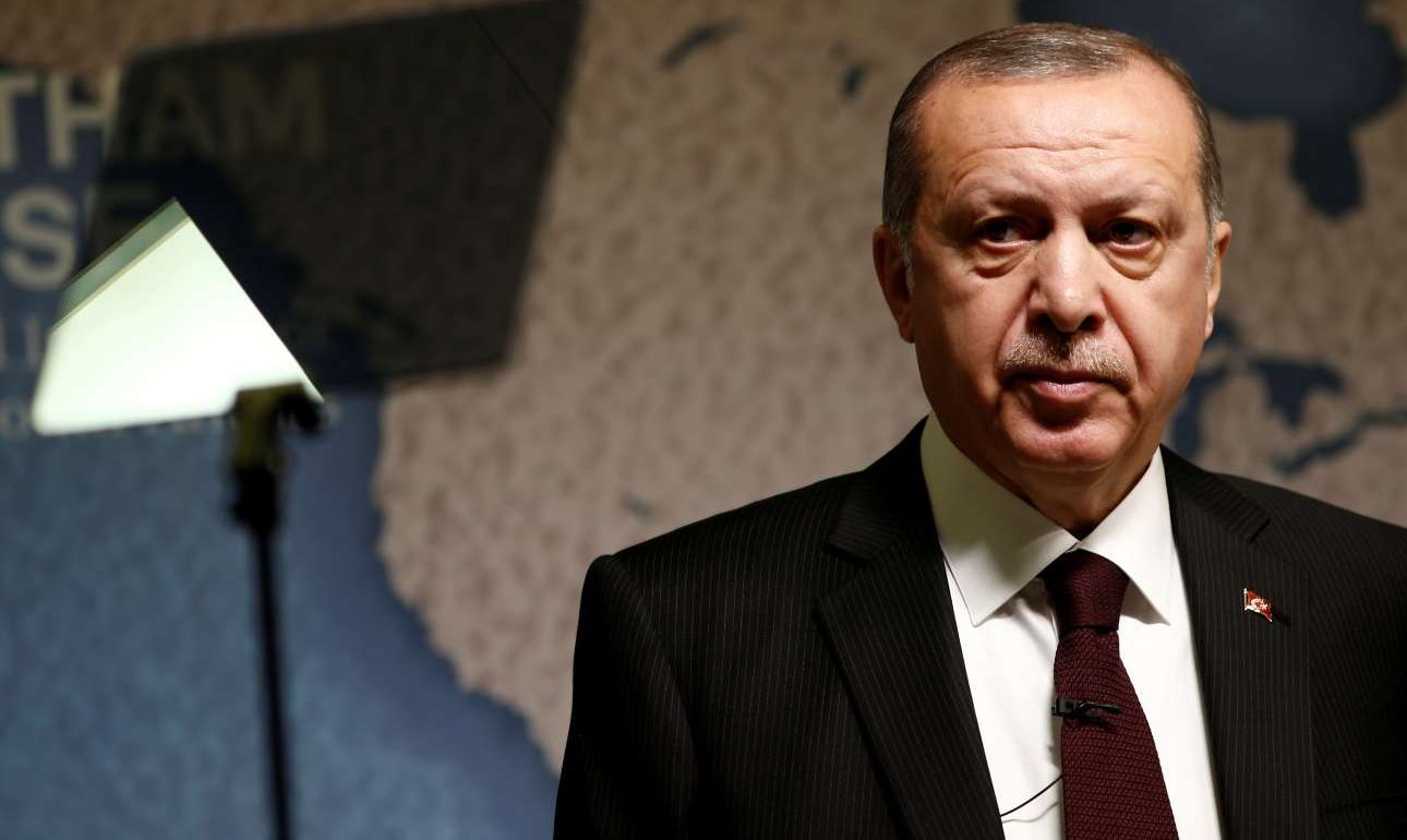 Δεν μπορεί να απαγορευτεί το ποίημα που λέει «κτηνοβάτη» τον Ερντογάν!
