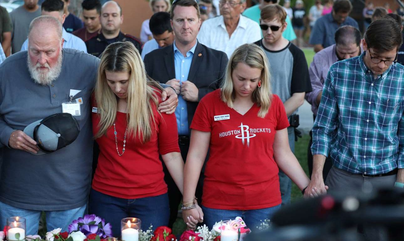 Reuters: Σοκαρισμένο το ελληνικό χωριό του δράστη του Τέξας