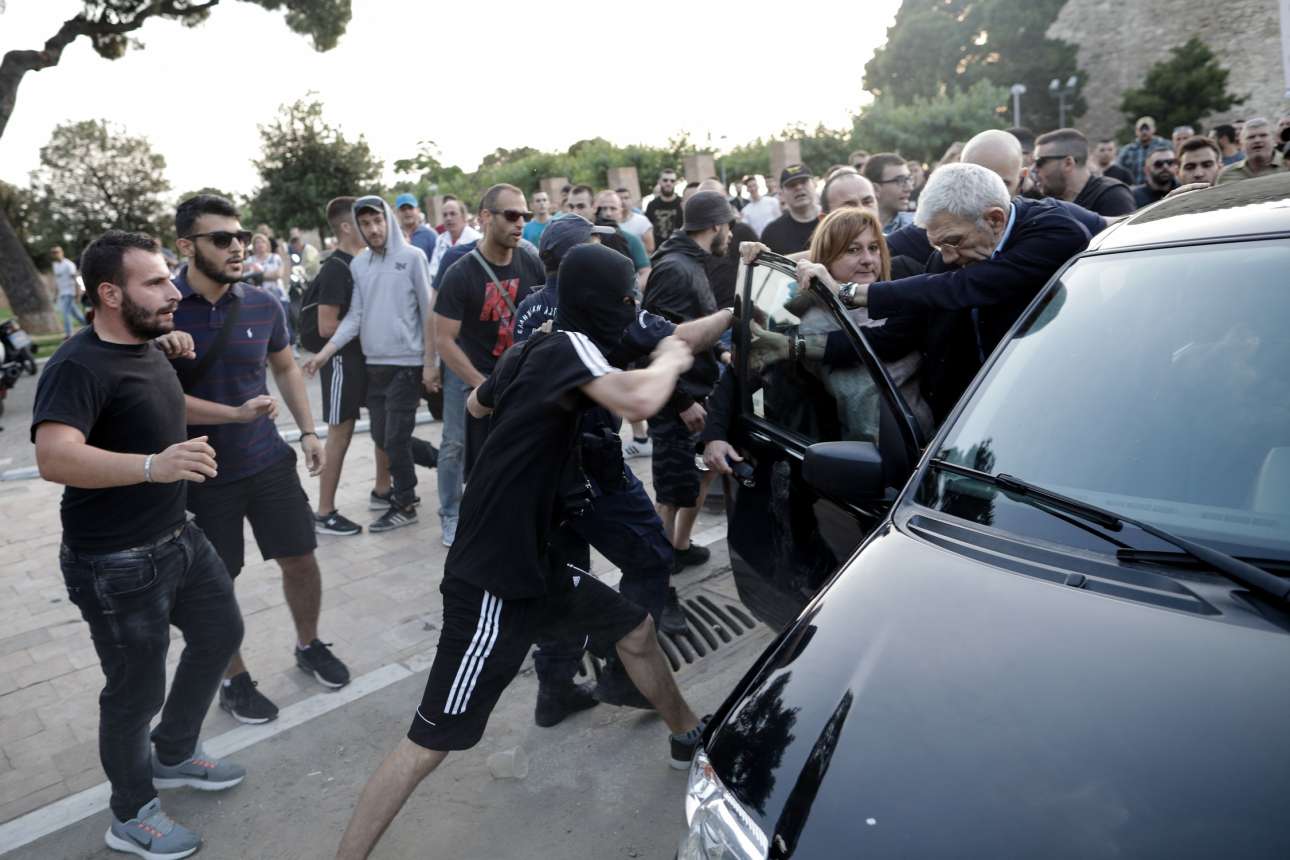 Οι τραμπούκοι που χτύπησαν τον Μπουτάρη τον πήραν στο τηλέφωνο!