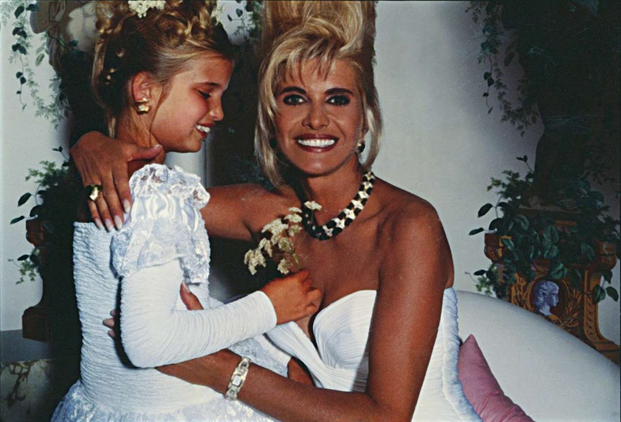 Ιβάνα, η πρώην του Τραμπ που το γλεντάει