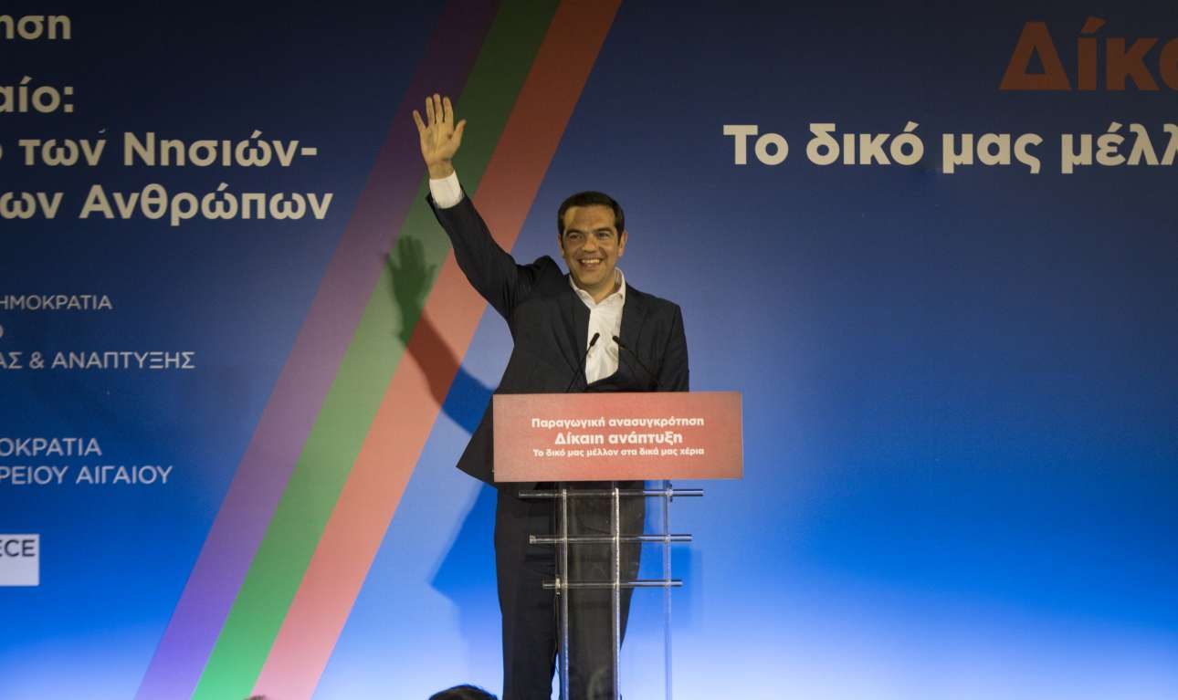 Ψέματα λένε, αφελείς δεν είναι…