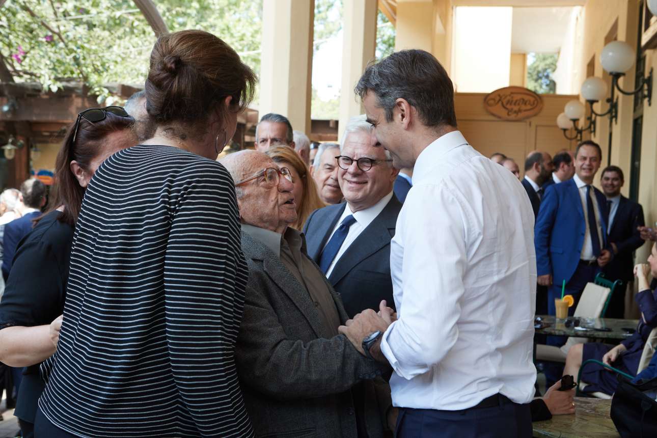 Πλήθος κόσμου στο ετήσιο μνημόσυνο του Κωνσταντίνου Μητσοτάκη