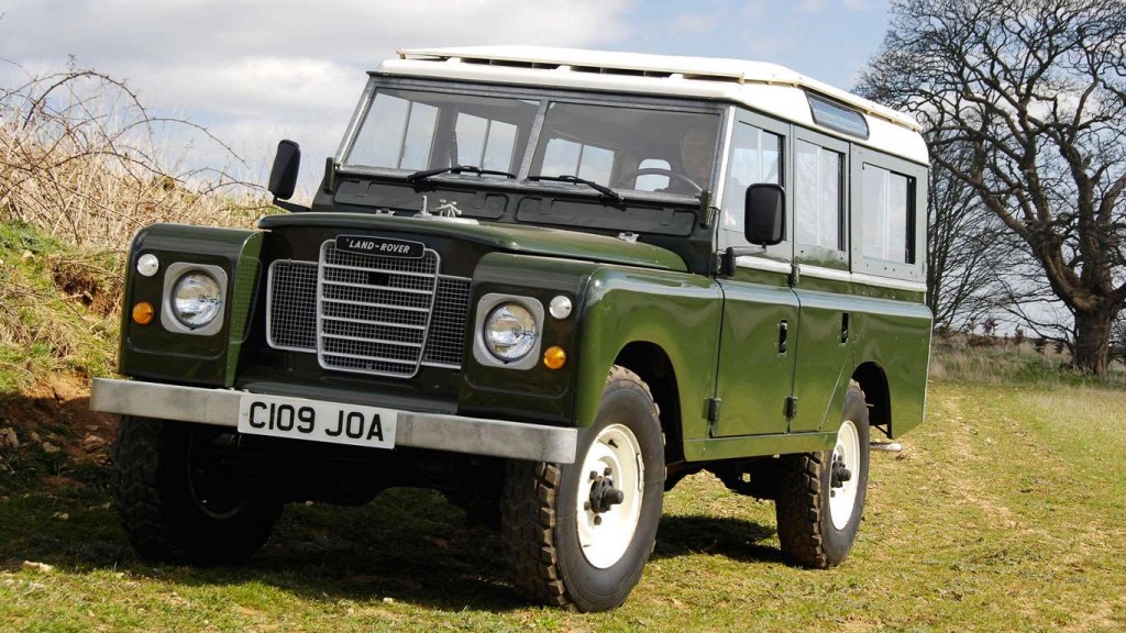 Συνολικά κατασκευάστηκαν 440.000 Land Rover Series III από το 1971 μέχρι το 1985 που σταμάτησε η παραγωγή του. Παράλληλα, η εμπορική επιτυχία του Range Rover δημιουργεί τις συνθήκες για την ίδρυση της Land Rover -το 1978- ως ξεχωριστή εταιρεία, υπό τον έλεγχο του ομίλου British Leyland
