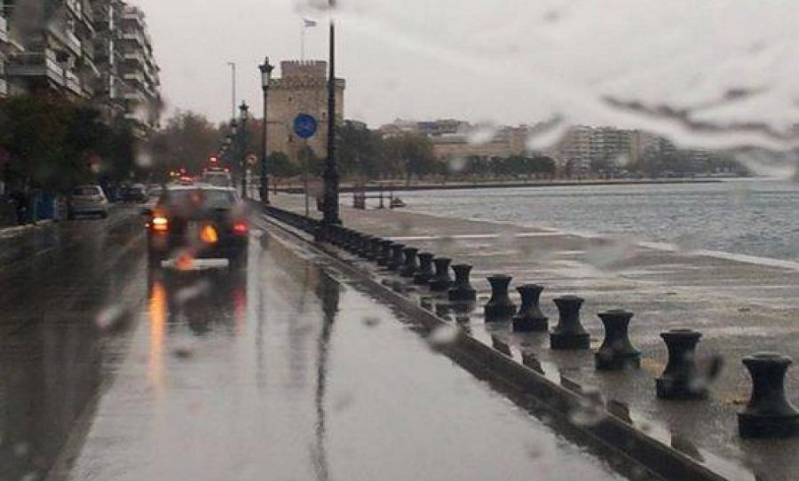 Μετεωρολογική βόμβα έπνιξε τη Θεσσαλονίκη (εικόνες & βίντεο)