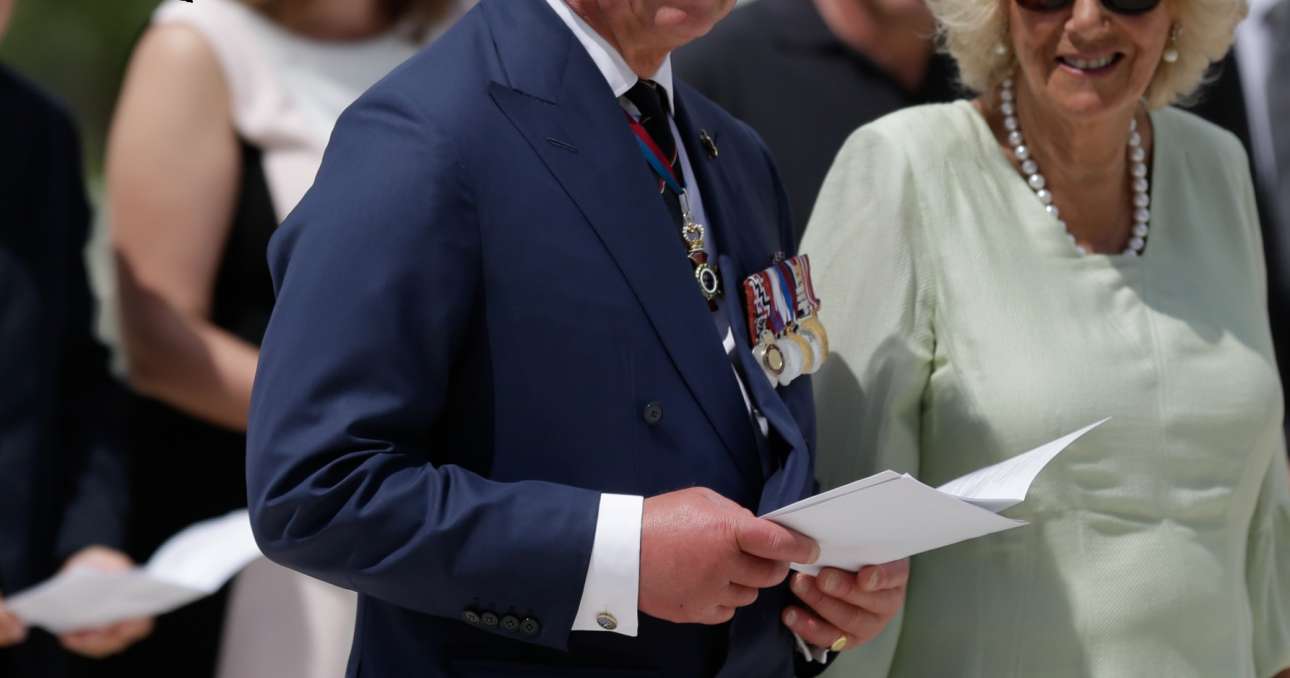 Τα -ειδικά για την περίσταση- μανικετόκουμπα του Καρόλου [εικόνες]